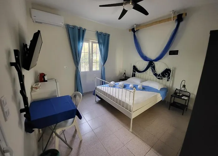 Black Fig Country house Pollonia